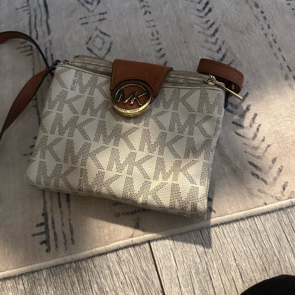 Michael Kors Cream and Tan Wristlet - Picture 2 of 2